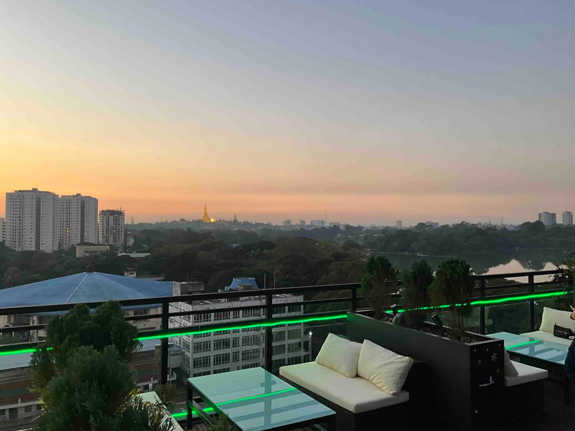 Hotel Wyndham Grand Rangun Zewnętrze zdjęcie